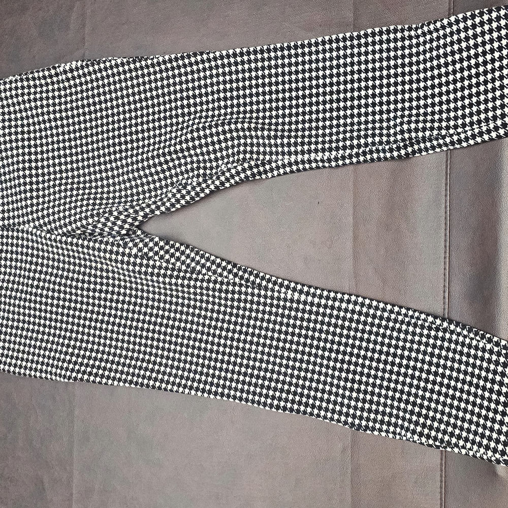 Old Navy Black and White Houndstooth Pants Size S